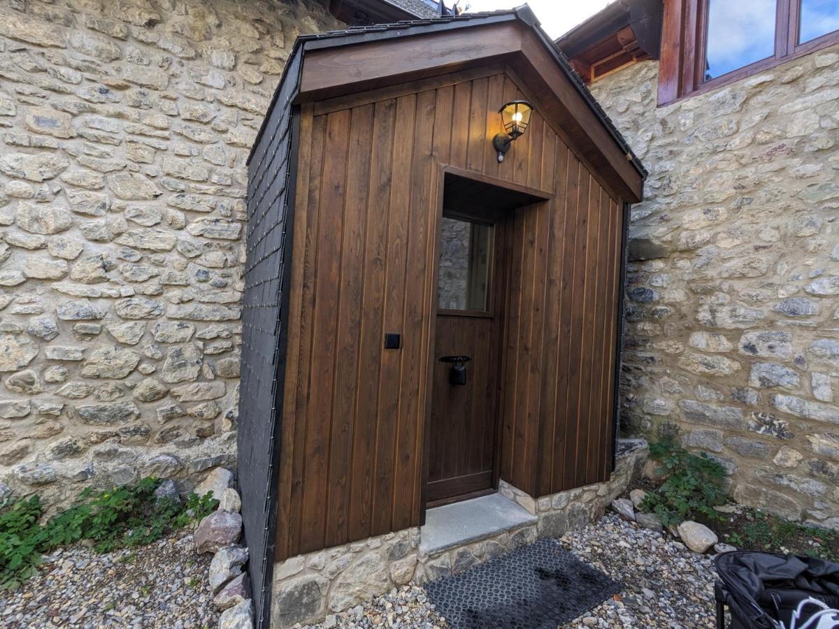 Nornore: Una Casa Especial En La Montana Пьєдрафіта-де-Яка Екстер'єр фото